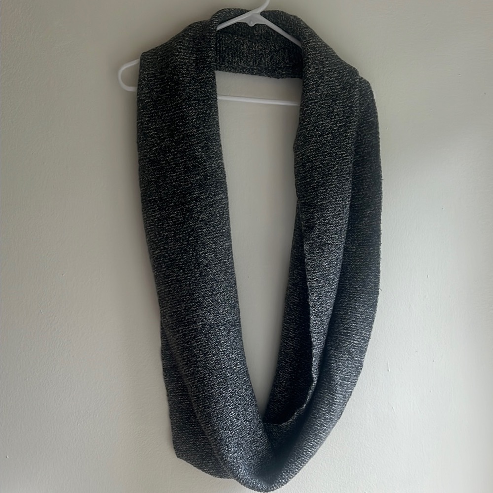 Toms Charcoal Gray Scarf